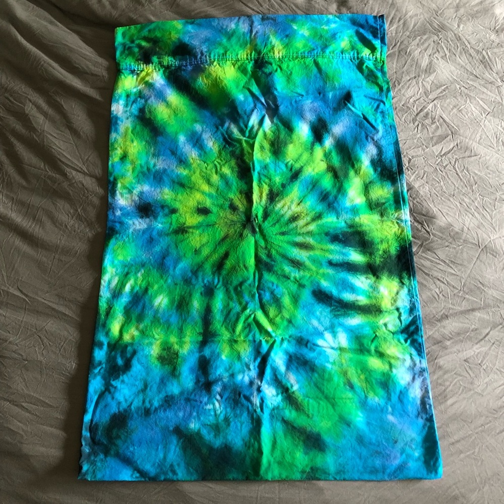 Tie-dye pillowcase